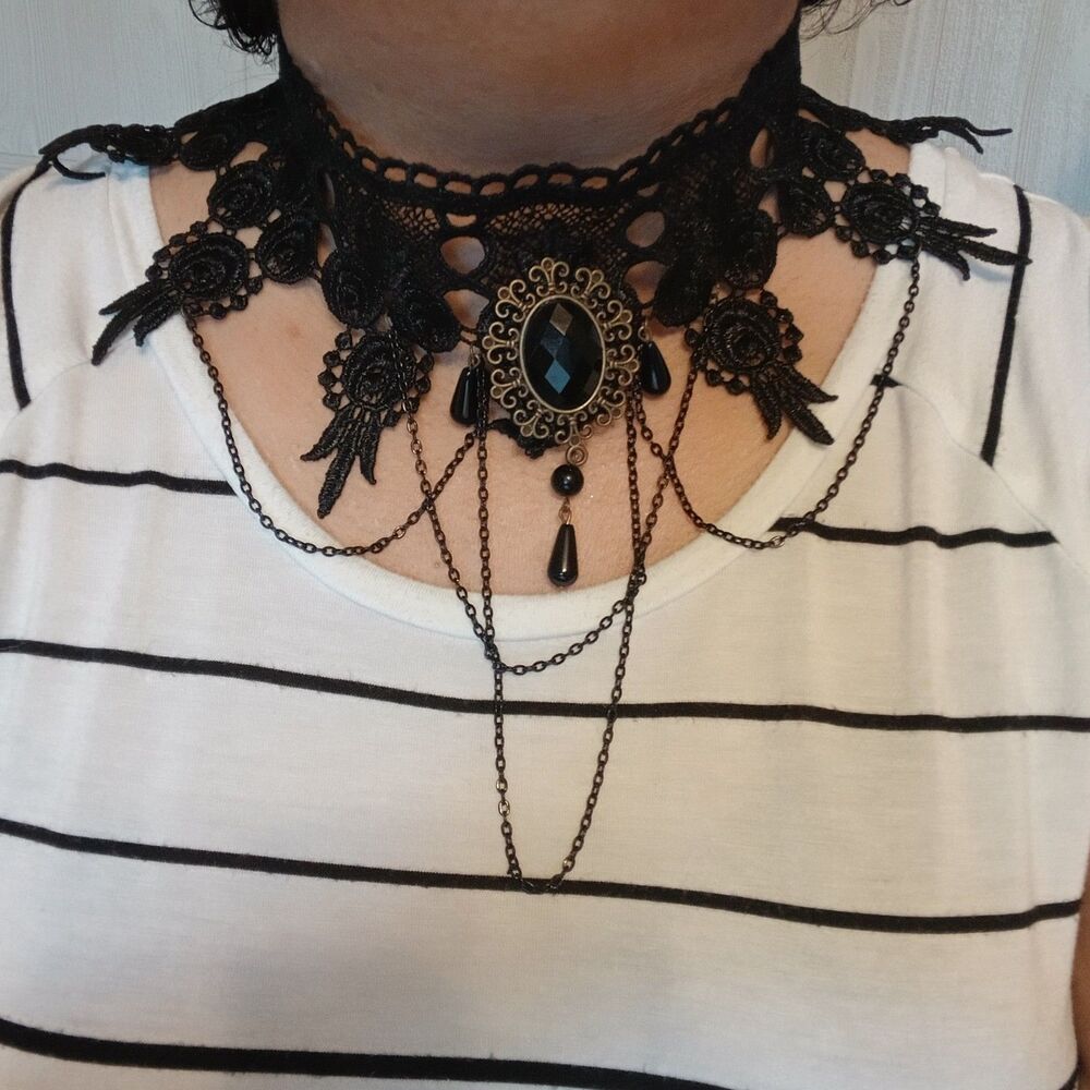 Gothic Vampire Core Black Lace Choker – Filigree Cameo & Teardrop Bead Draping - Picture 2 of 7